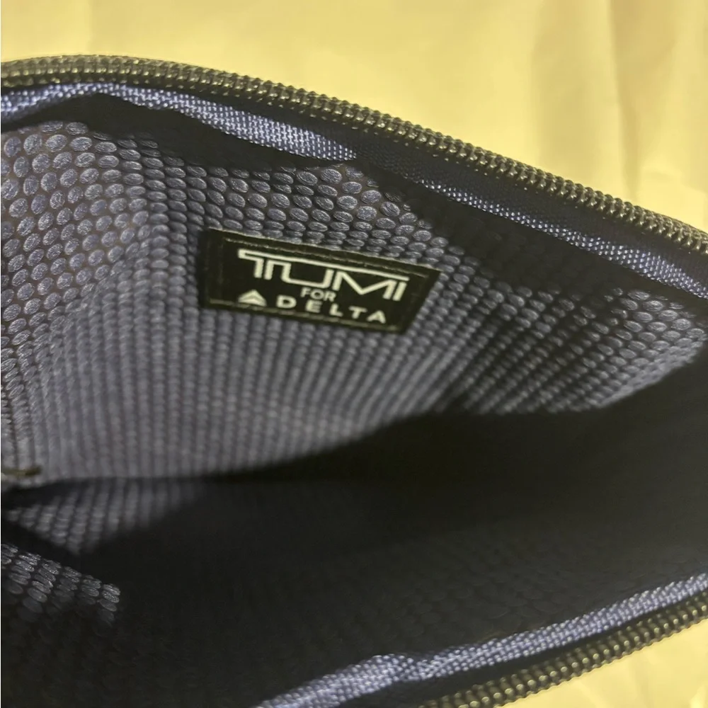 Tumi For Delta Black & Grey Toiletry/Travel Pouch
